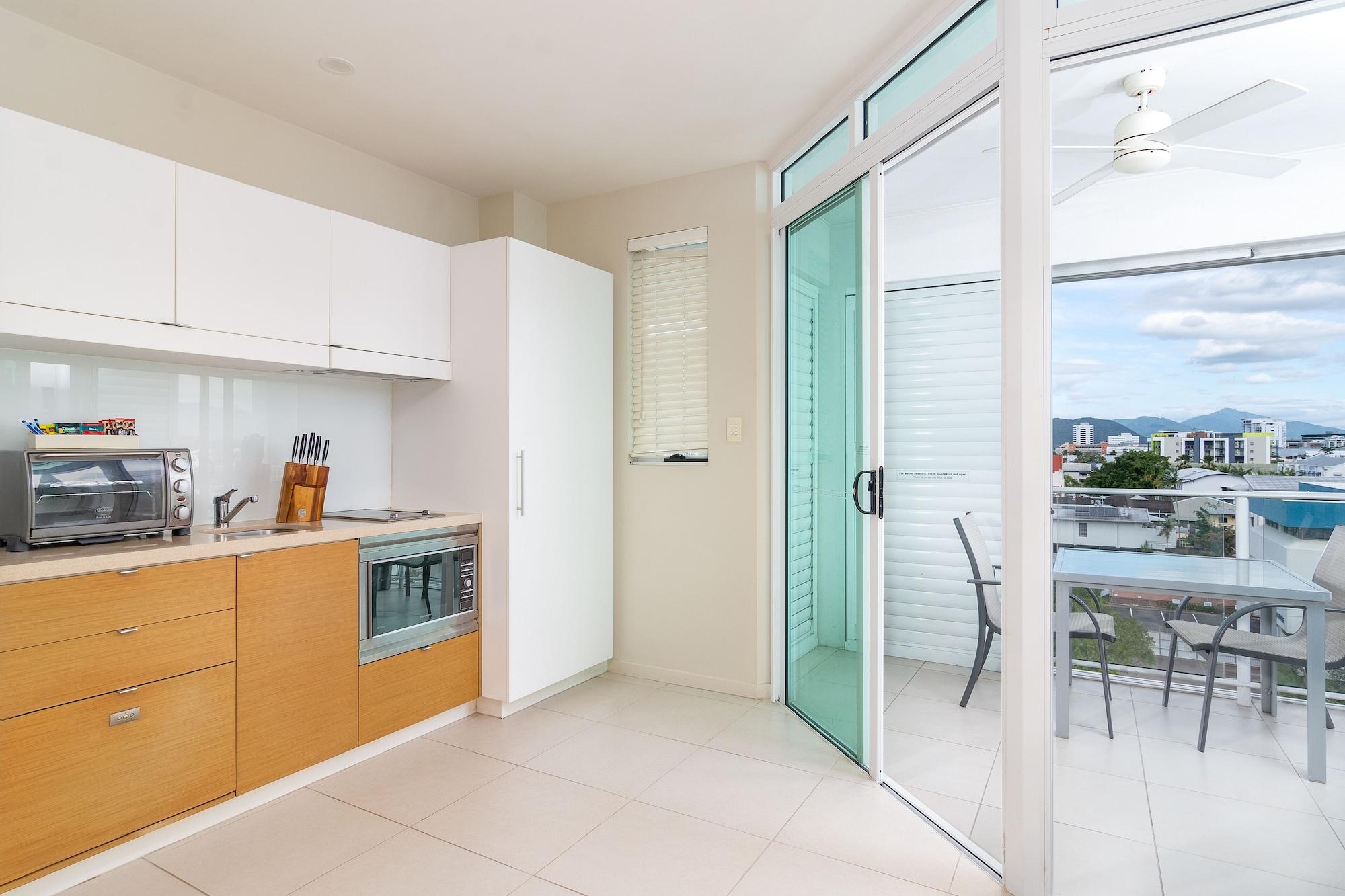 201 Lake Street Cairns Exterior photo